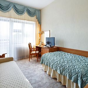 Pokój z łóżkiem king-size
